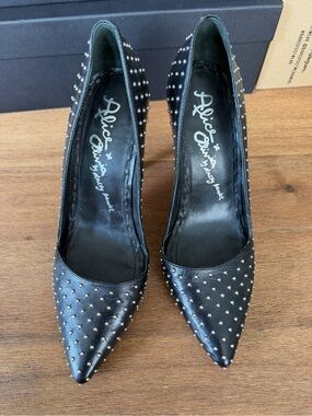 Alice + Olivia Black Leather Pointed-Toe Studded Pumps